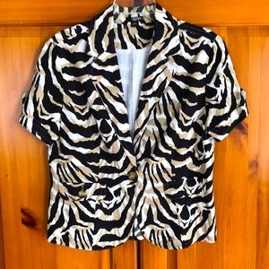 Vintage East 5th safari blazer, size medium. Short sleeves with button tabs.